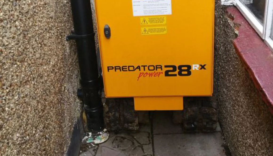 Getting through limited spaces isn't a problem with my narrow width tracked stump grinder! 

 ...